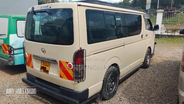 Toyota HiAce 2016 Beige - thumbnail 5