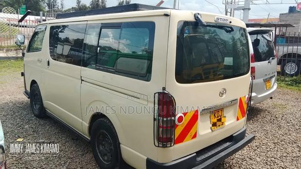 Toyota HiAce 2016 Beige - thumbnail 6