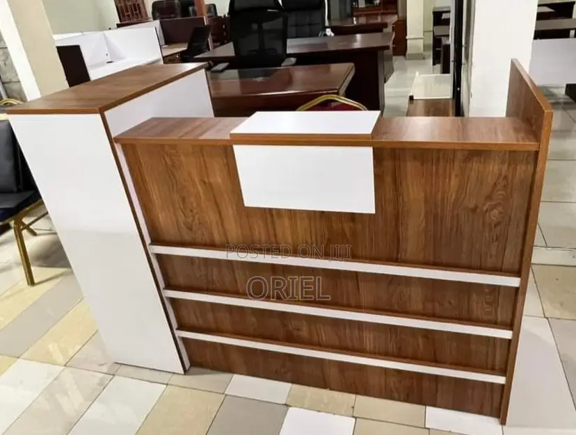 Office Desk : 1.6m Custom Reception Counter Welcoming Office Desk