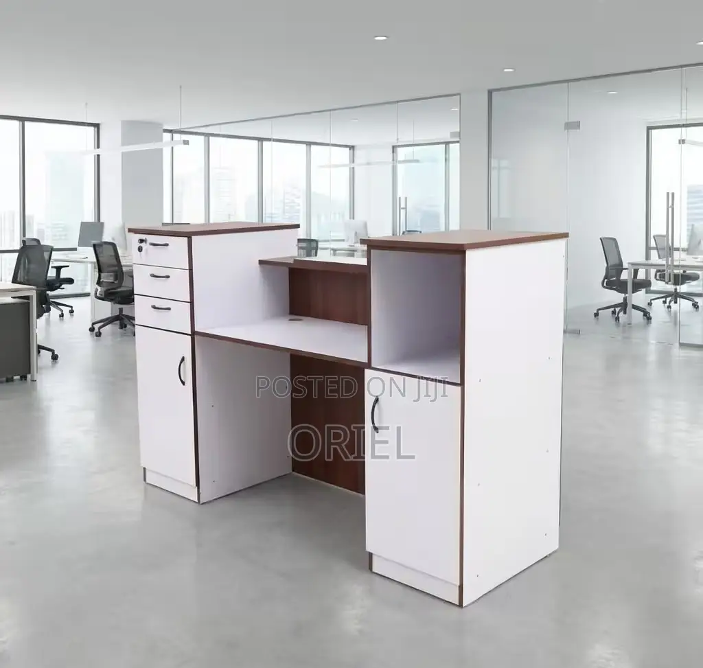 Office Desk : 1.6m Custom Reception Counter Welcoming Office Desk