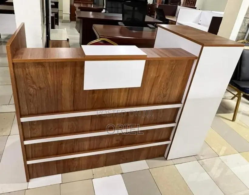 Office Desk : 1.6m Custom Reception Counter Welcoming Office Desk