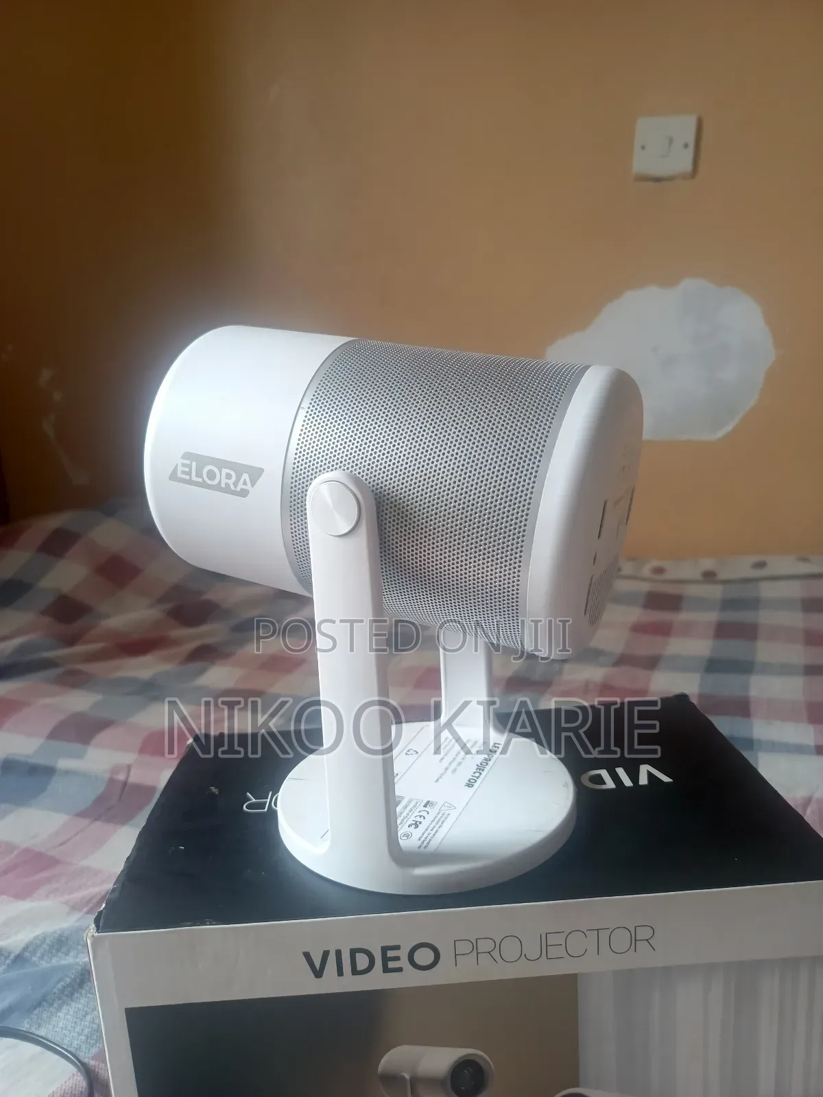 Elora Hy Projector , Hy Elora