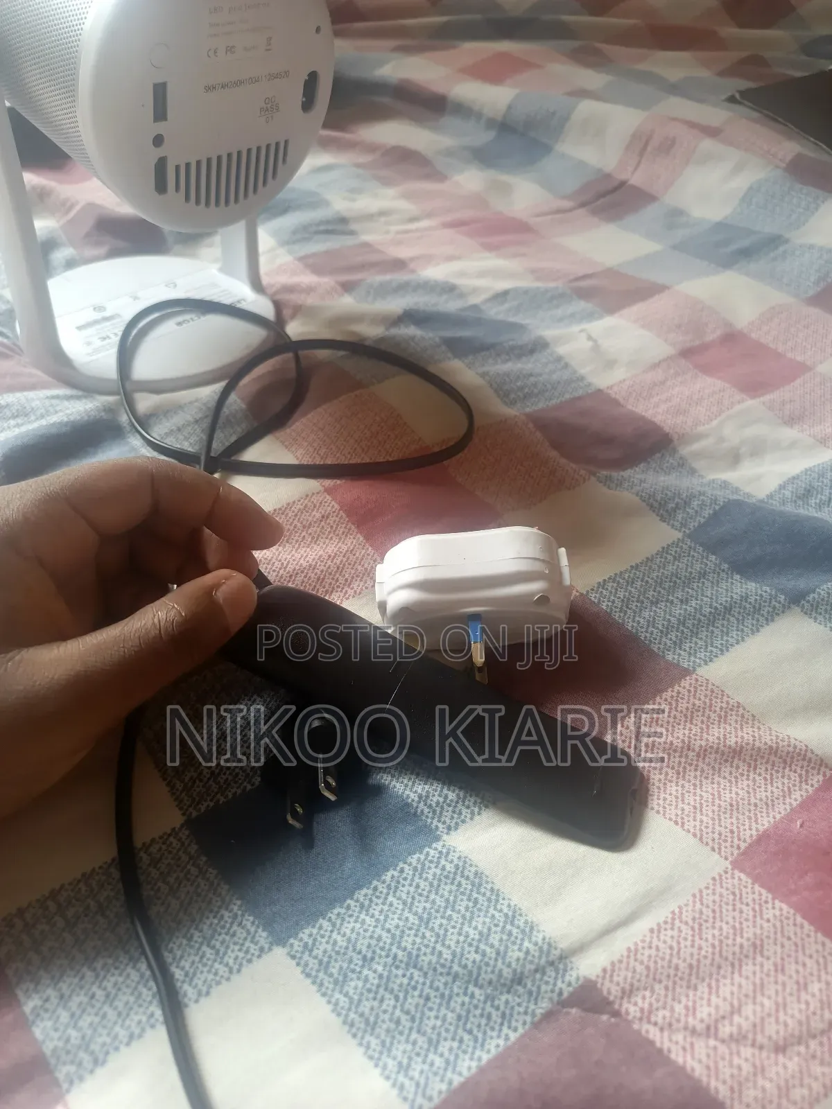 Elora Hy Projector , Hy Elora