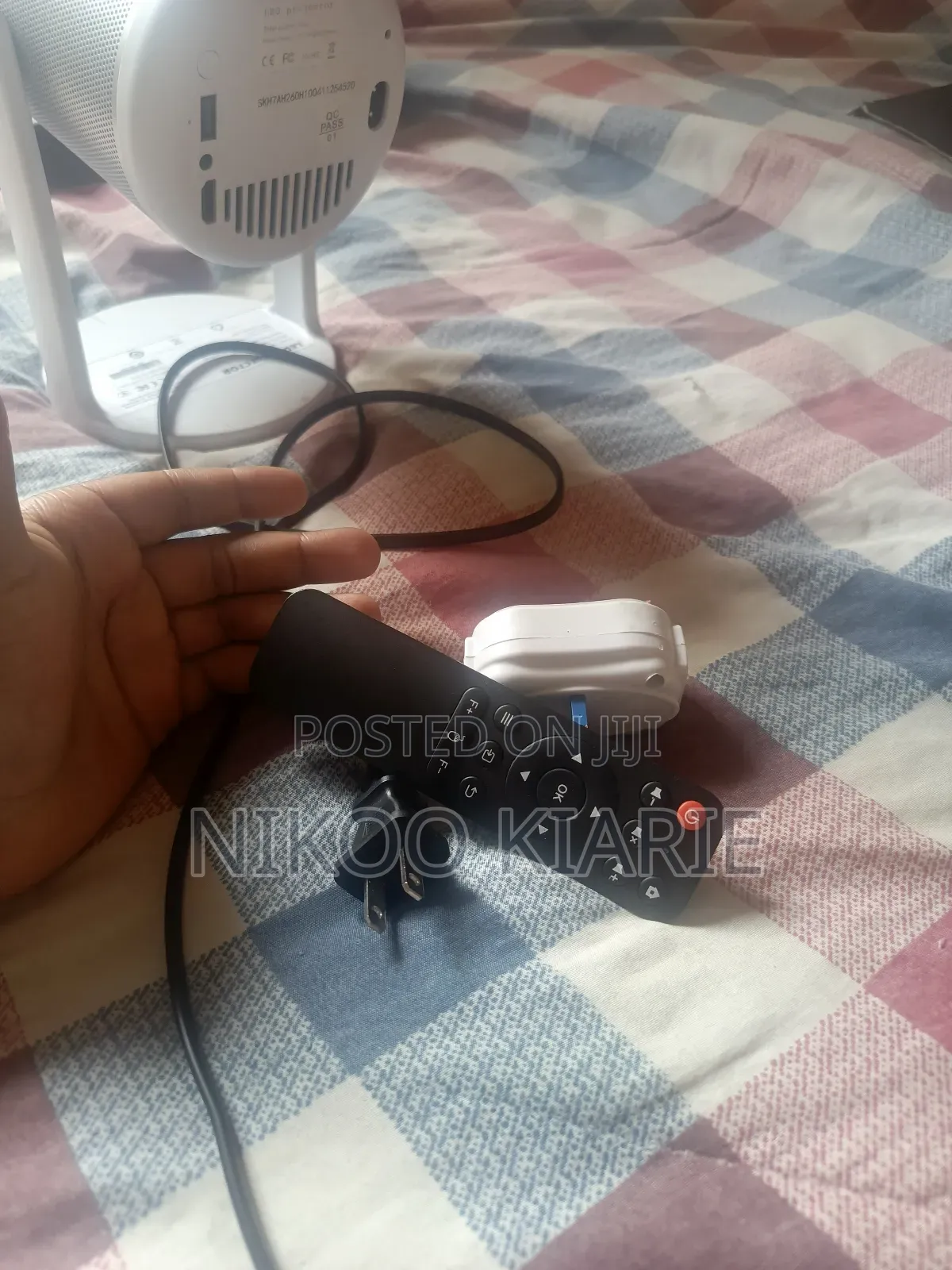 Elora Hy Projector , Hy Elora