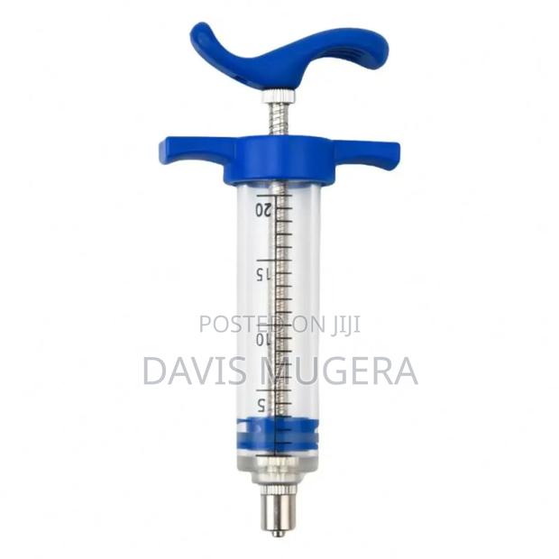 Re-Usable Syringe 20cc for Vaccination of Pets - main view