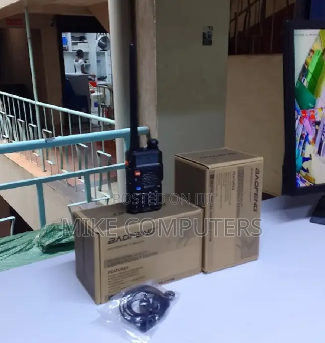 Baofeng Uv-5r 4w Walkie Talkie 128 Channels Fm