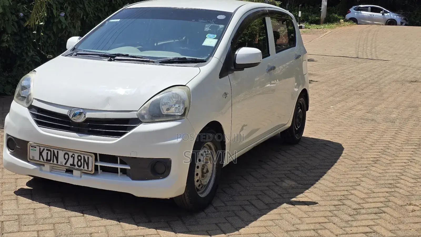 Daihatsu Mira 2016 White