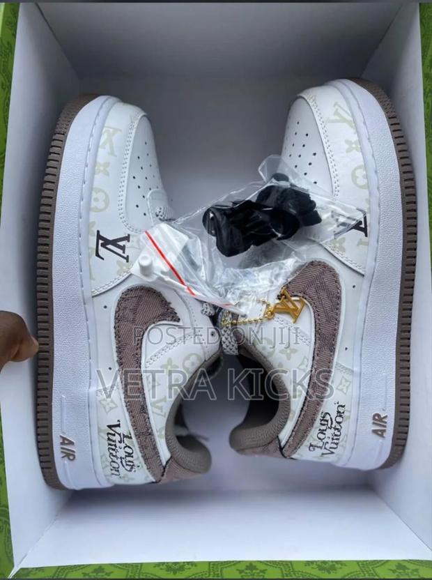 Airforce 1 Louis Vuitton Cream Sneakers - thumbnail 2
