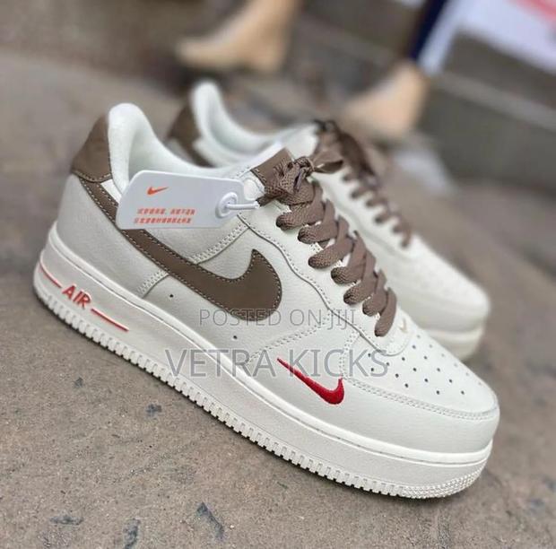 Airforce 1 Swoosh(Off-White) Sneakers