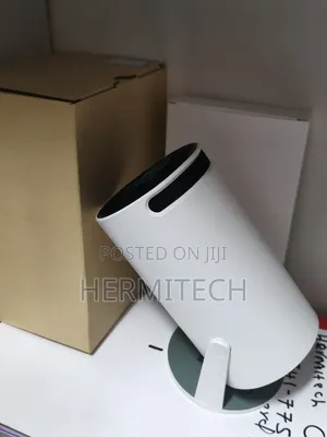 Portable Projector for Home Wall Projection Home Theatre System Hy300