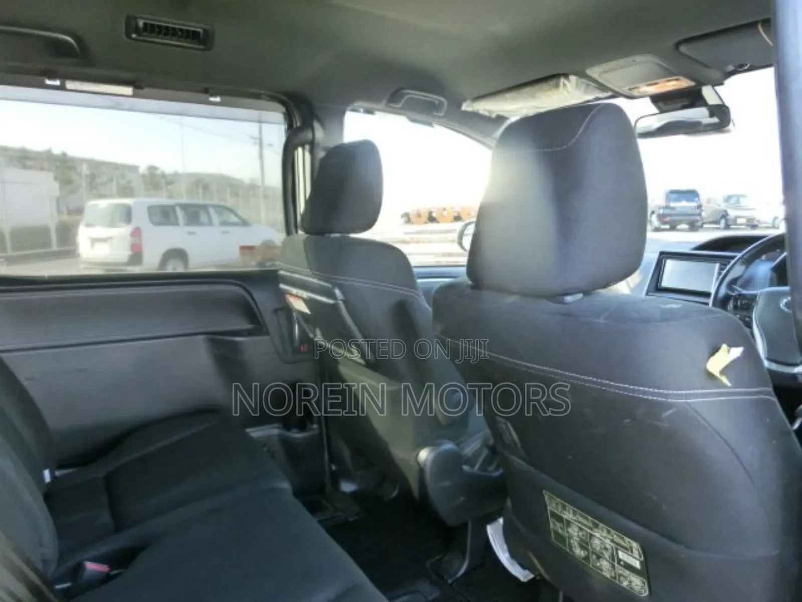 Toyota Esquire 2019 Gray
