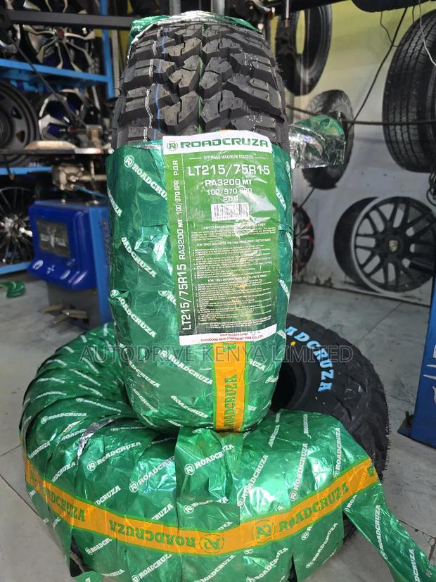 215/75r15 Roadcruza Mt (Mud Terrain) Tire