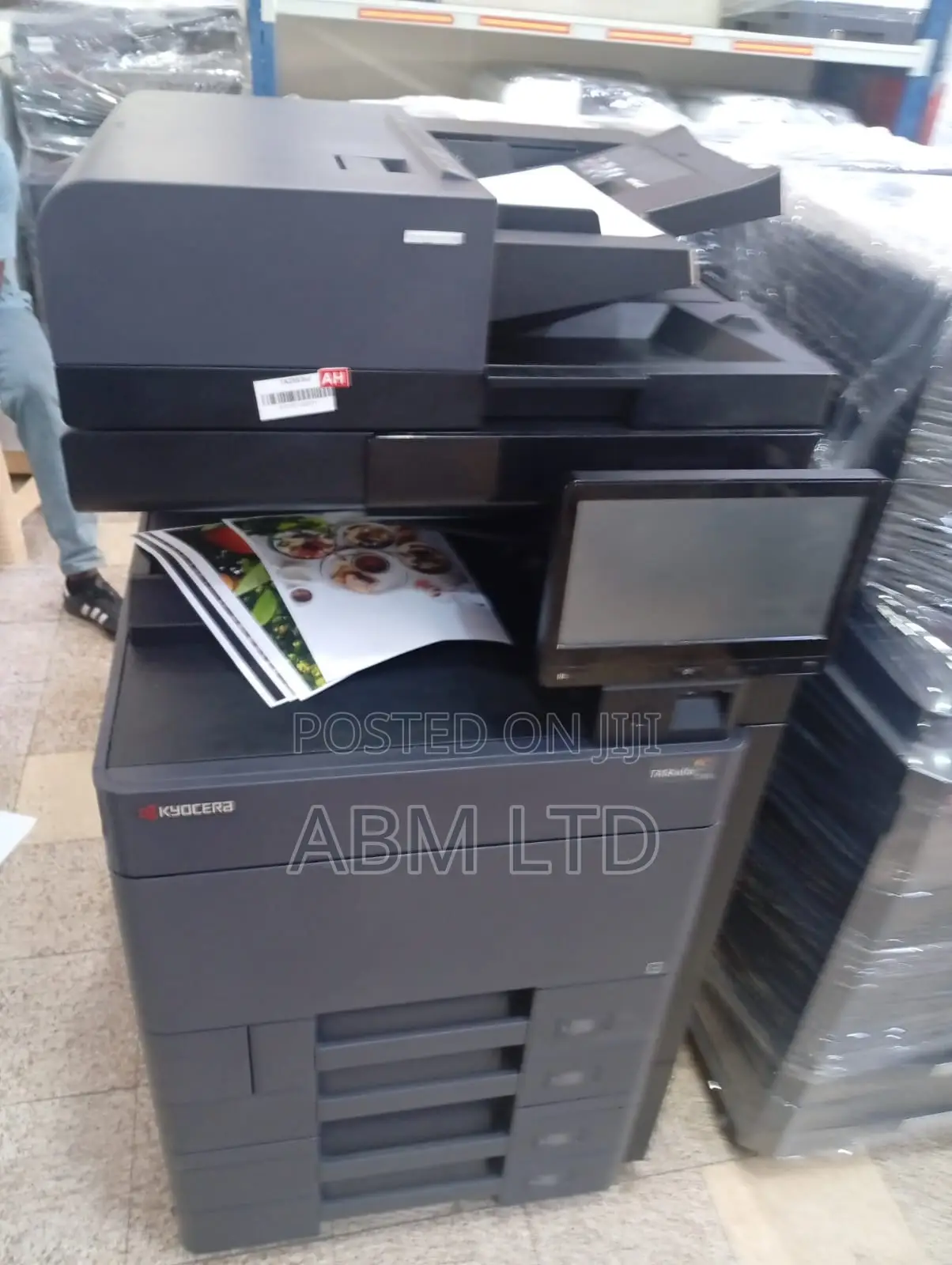 Compact Kyocera Taskalfa 2553ci Color Laser MFP