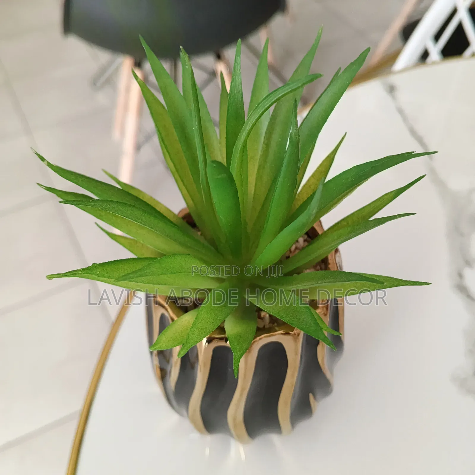 Cute Artificial Succulent .