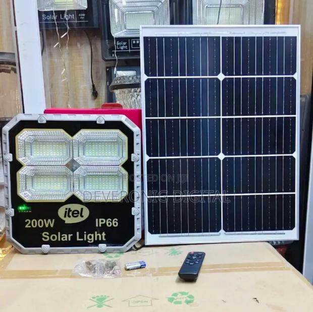 *200w Itel Project Solar Floodlight*