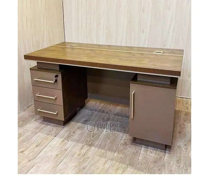 Office Desk : 1400mm Mahogany Executive Office Desk