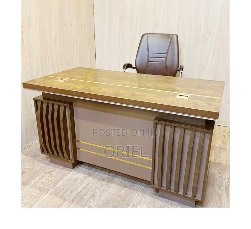 Office Desk : 1400mm Mahogany Executive Office Desk