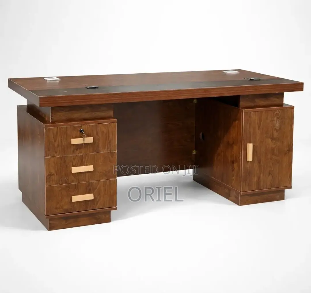 Office Desk : 1400mm Mahogany Executive Office Desk