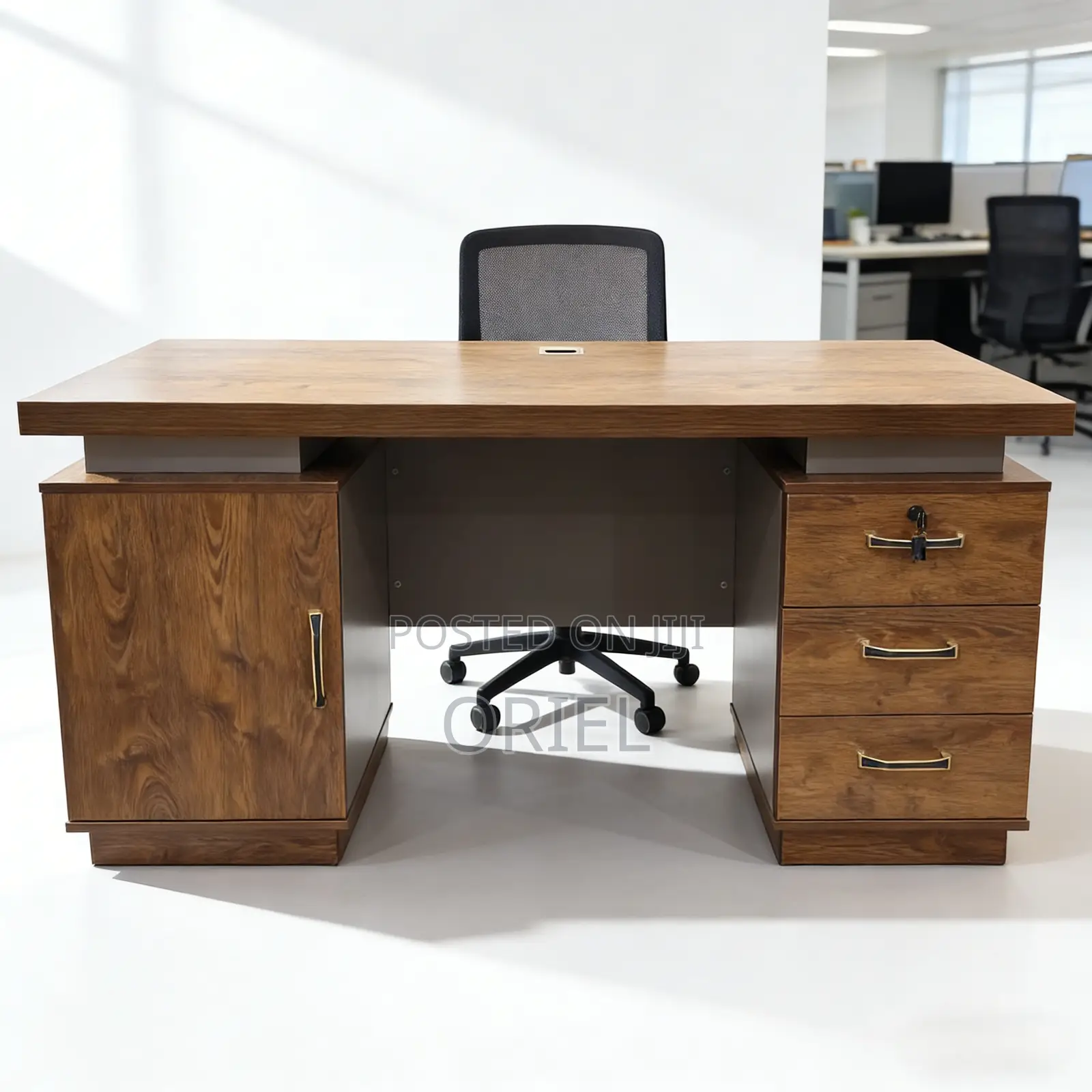 Office Desk : 1400mm Mahogany Executive Office Desk