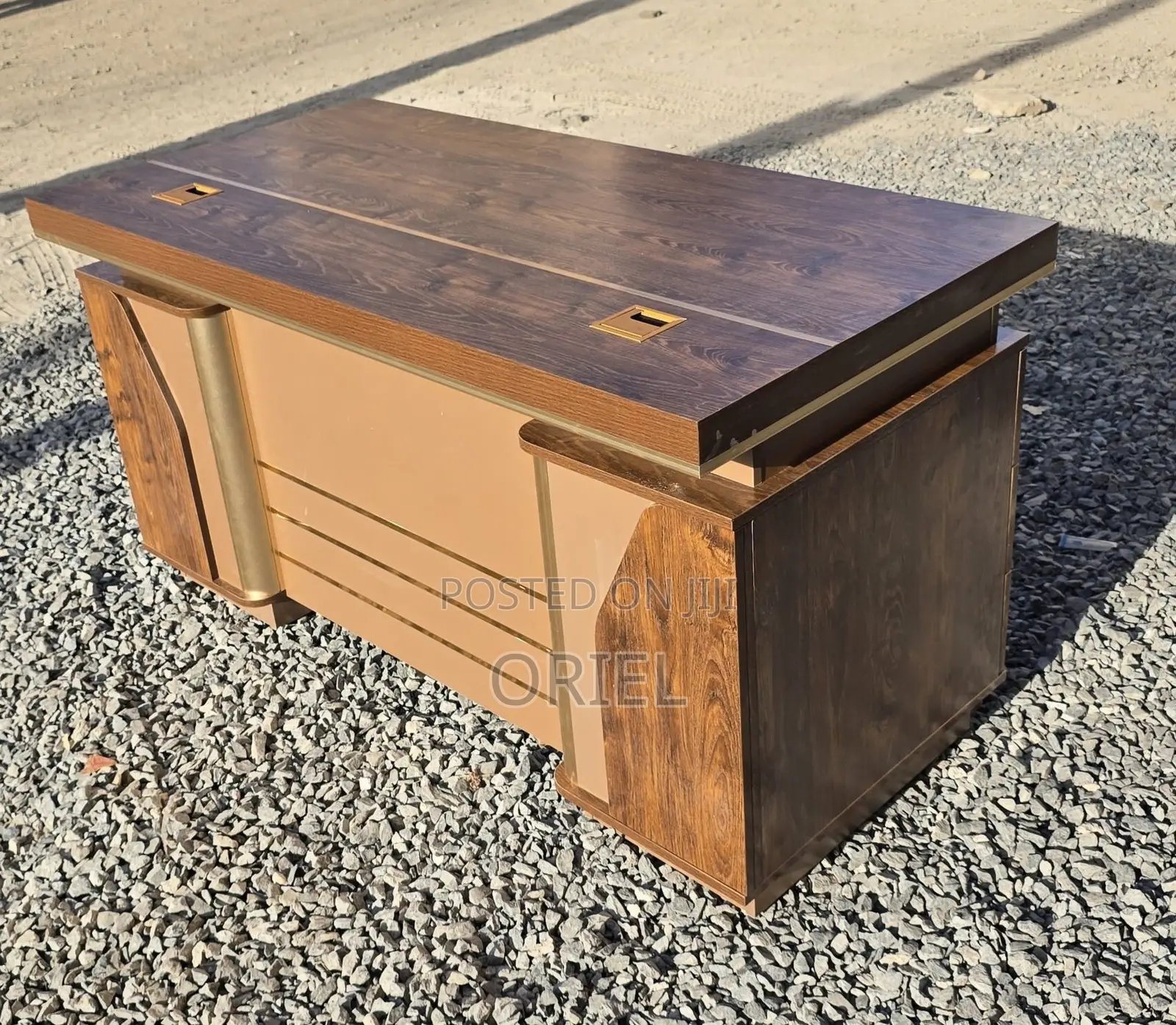 Office Desk : 1400mm Mahogany Executive Office Desk
