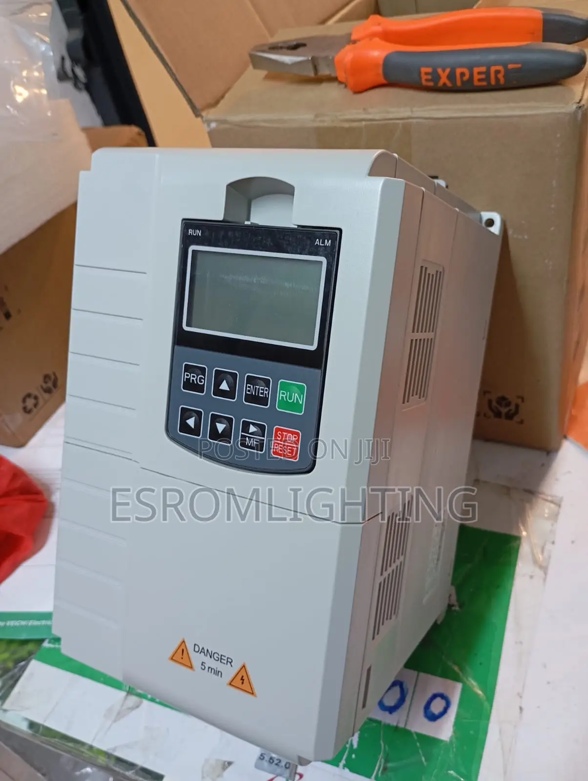 5.5kw Solar Pump Inverter / Single Phase to 3 Phase Converter