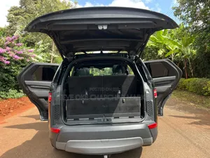 Land Rover Discovery HSE Luxury Diesel 4x4 2017