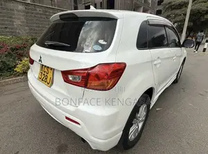 Mitsubishi RVR 2.0 2011 White