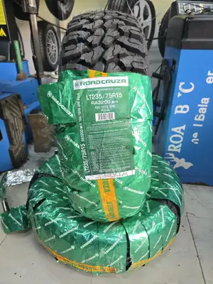 235/75r15 Roadcruza Mt (Mud Terrain) Tire