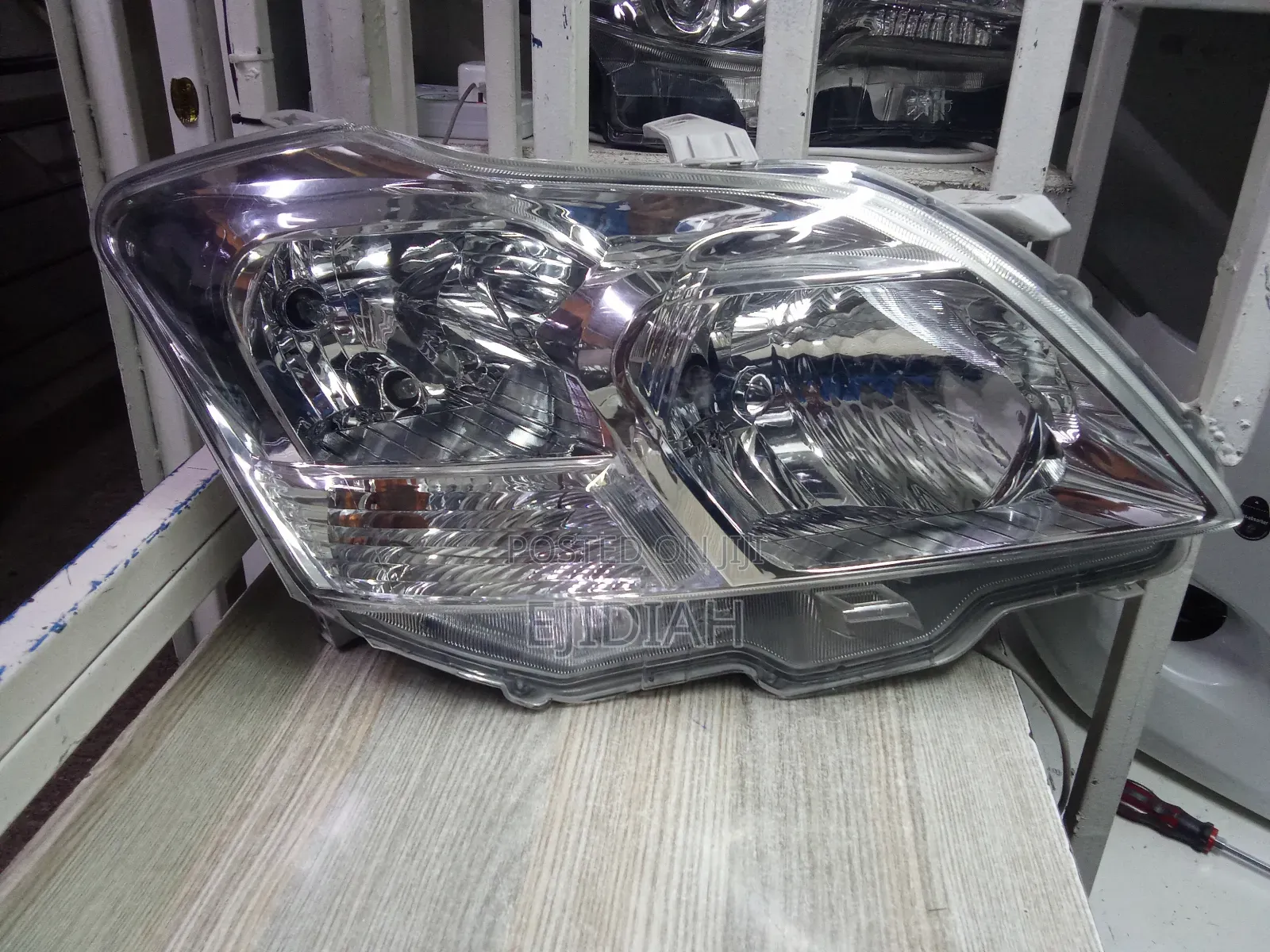 Premio 260 Headlight Non Xenon