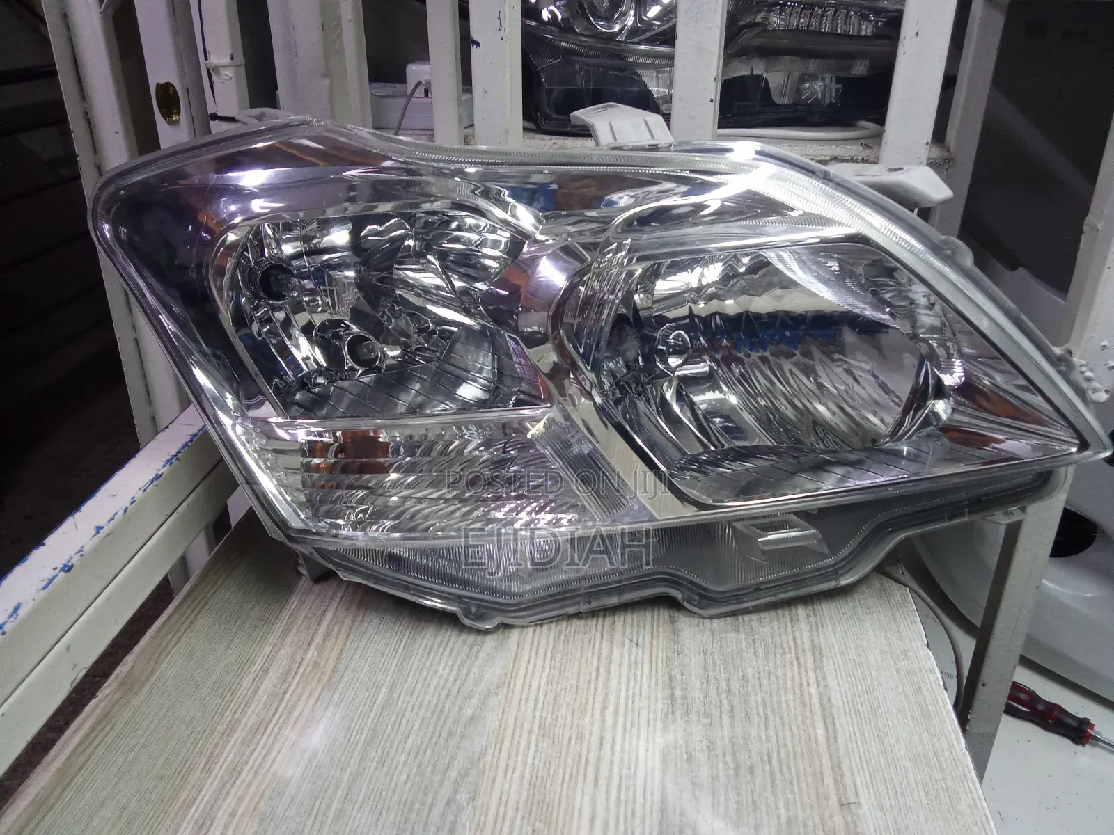 Premio 260 Headlight Non Xenon