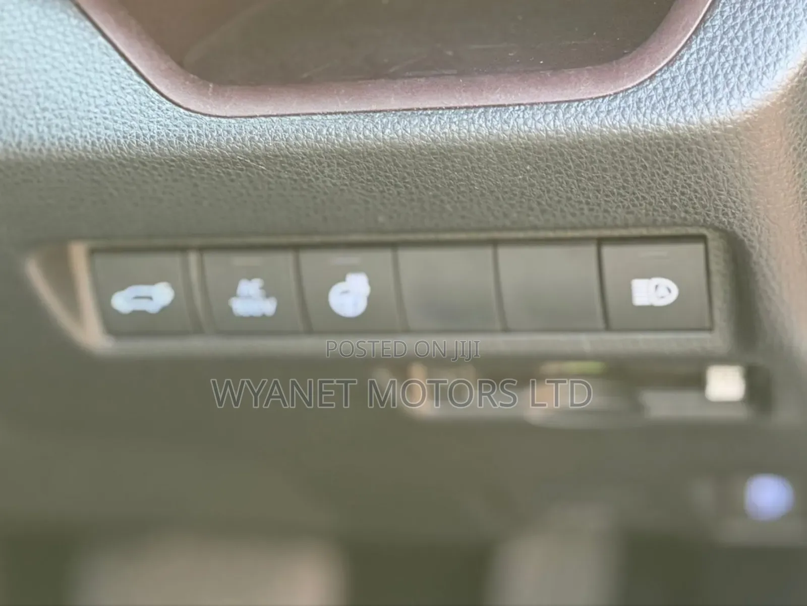 Toyota RAV4 Hybrid 2019 White