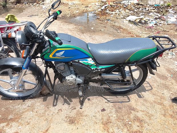 Honda CB 2024 Blue - thumbnail 3