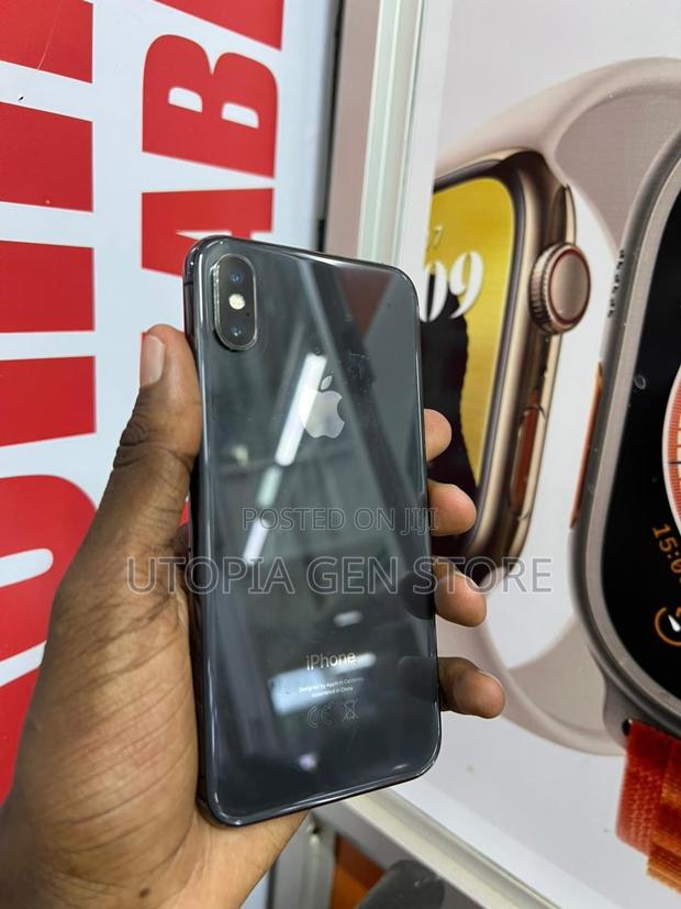 Apple iPhone X 256 GB Black - main view