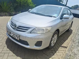 Toyota Corolla 2010 Silver