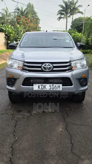 Toyota Hilux Revo Smart Cab Deisel 2.4 AWD 2022 Silver