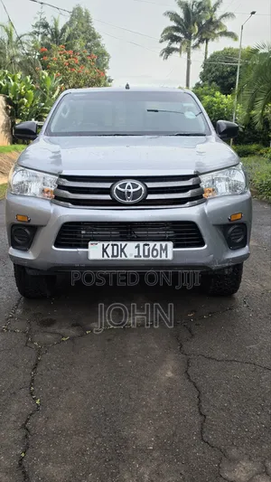 Toyota Hilux Revo Smart Cab Deisel 2.4 AWD 2022 Silver