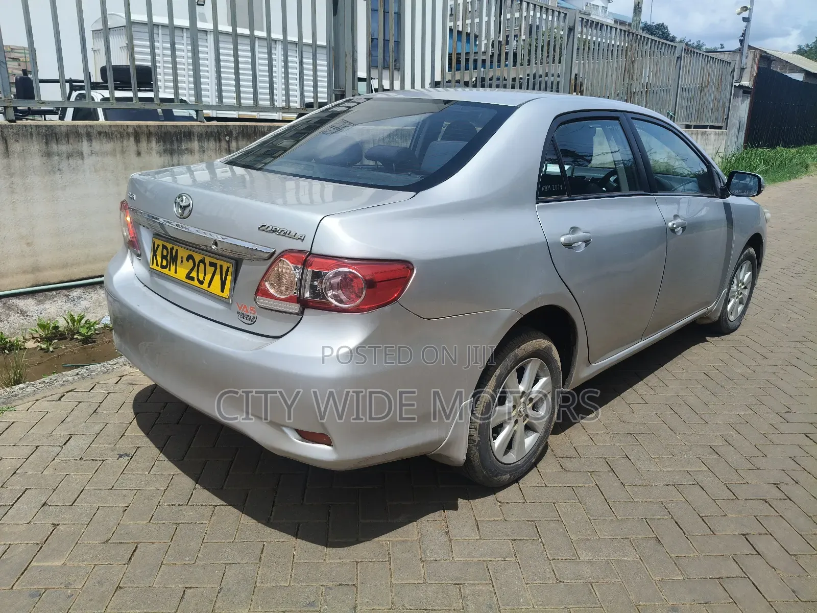 Toyota Corolla 2010 Silver