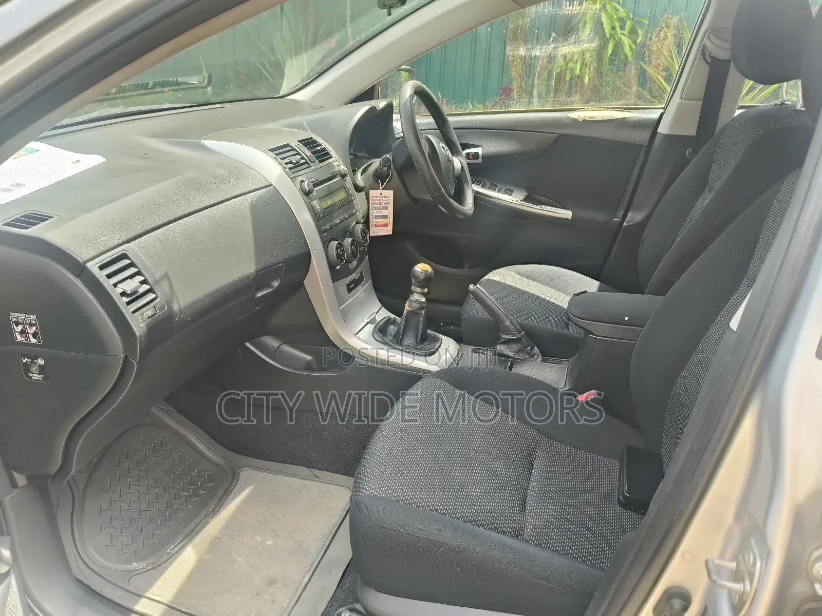 Toyota Corolla 2010 Silver