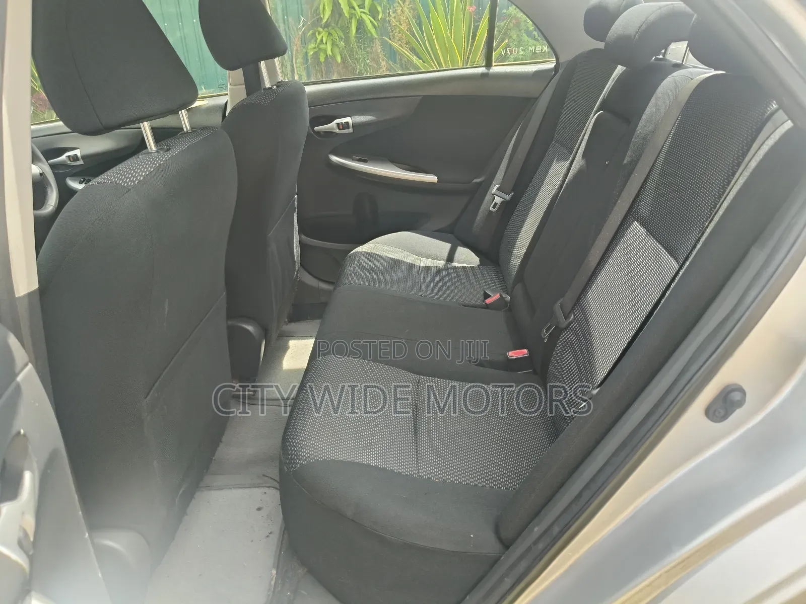 Toyota Corolla 2010 Silver
