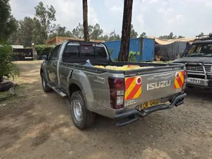 Isuzu D-MAX 2018 Gray