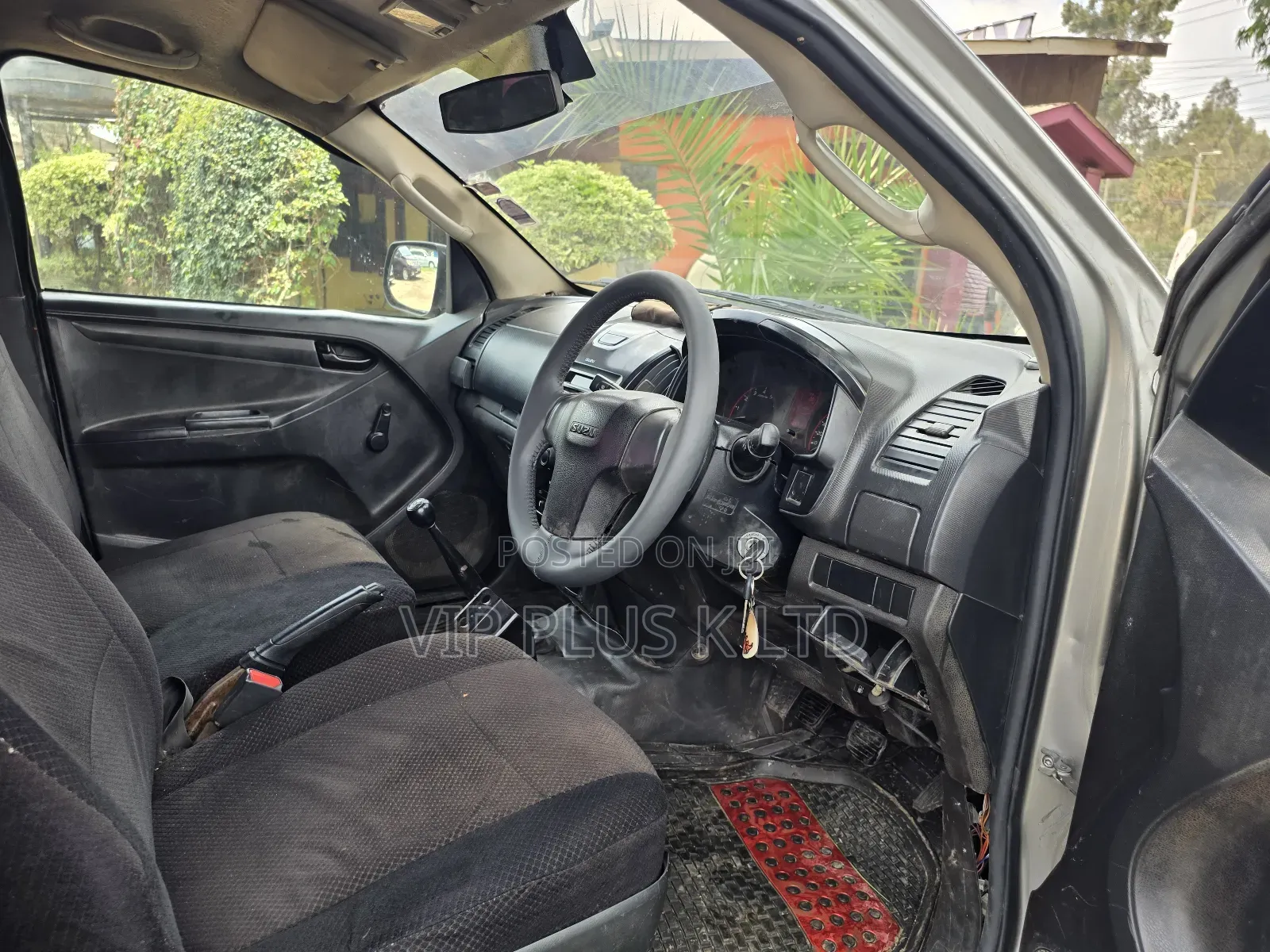 Isuzu D-MAX 2018 Gray