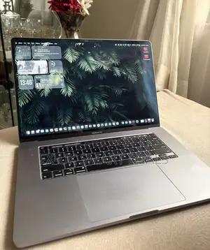 Laptop Apple MacBook Pro 32GB Intel Core i7 SSD 1T