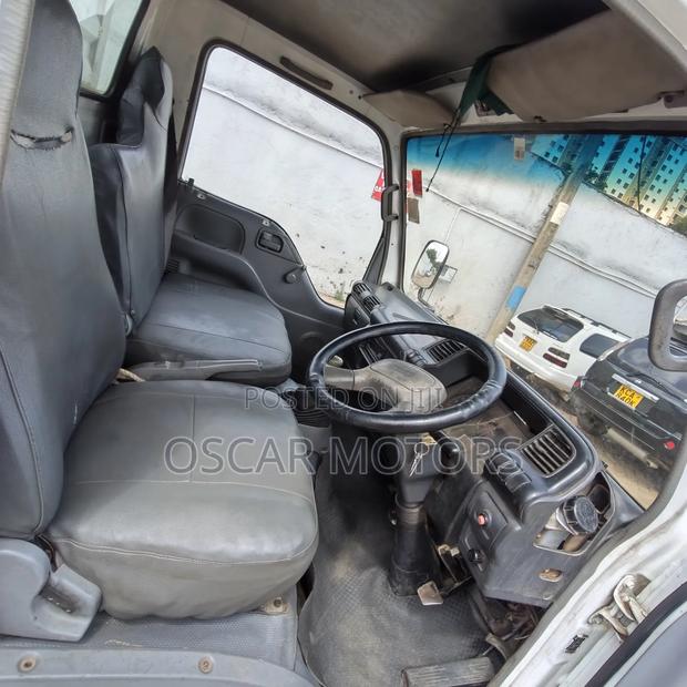 Isuzuu NHR - thumbnail 7
