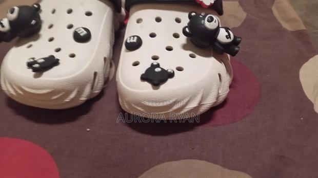 White Crocs - thumbnail 3