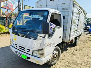 Isuzu NKR Closed Body