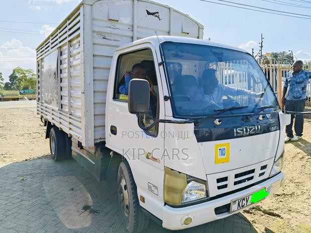 Isuzu NKR Closed Body - thumbnail 3