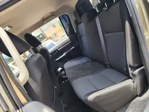 Toyota Hilux 2020 Brown