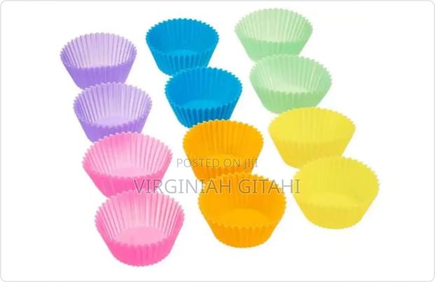 Multicolour Cake Mold for 12pcs