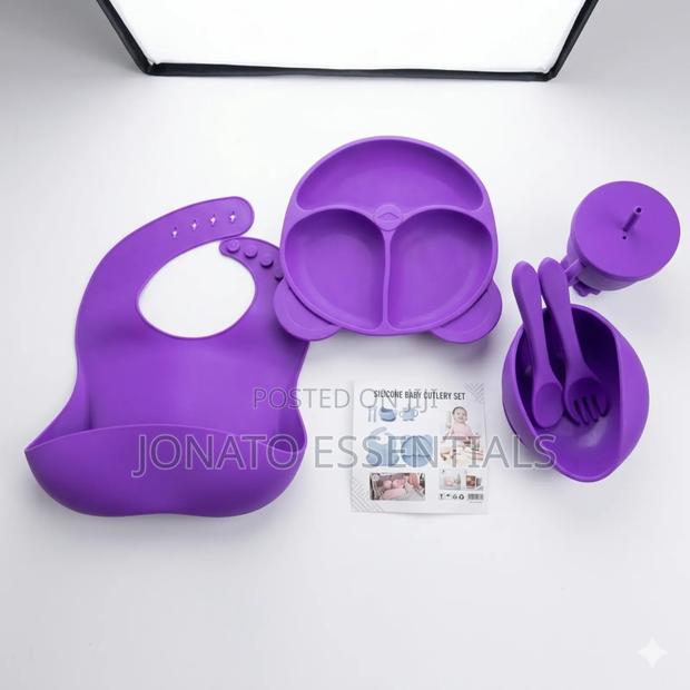 Silicone Baby Feeding Set With Suction Plate Bib - thumbnail 3