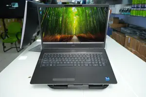 Laptop Dell Precision 7760 32GB Nvidia SSD 512GB
